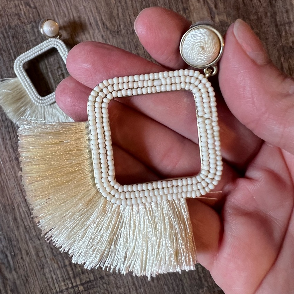 Women’s Fan Tassel Earrings